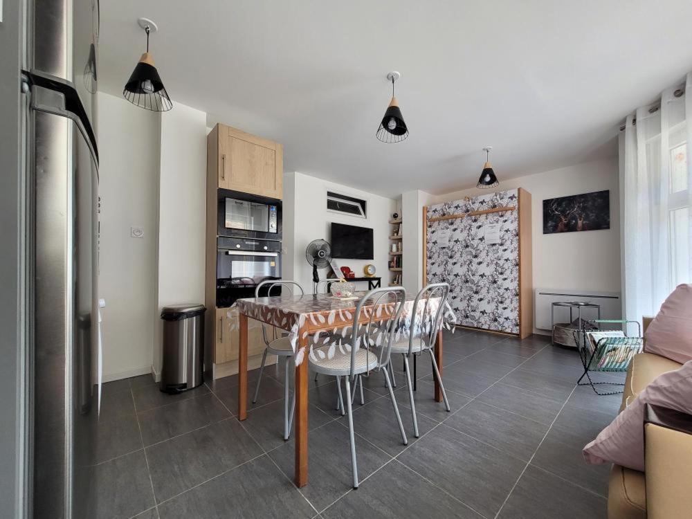 Appartement Salbris- Parking Gratuit Εξωτερικό φωτογραφία