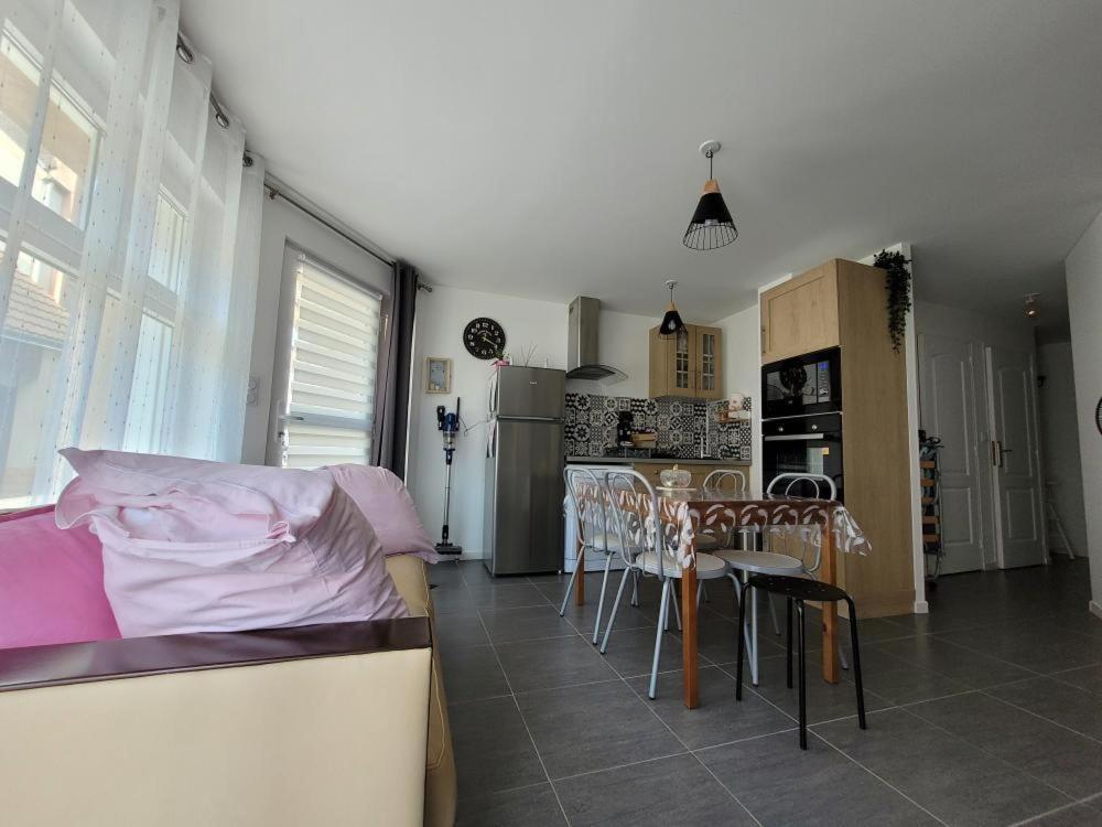 Appartement Salbris- Parking Gratuit Εξωτερικό φωτογραφία