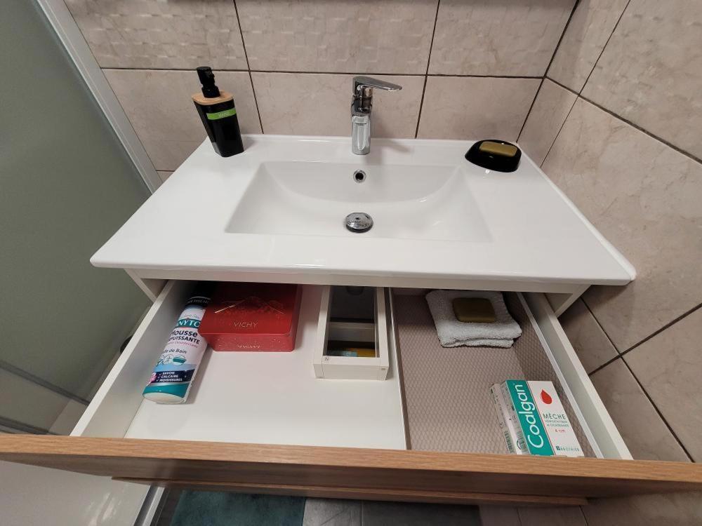 Appartement Salbris- Parking Gratuit Εξωτερικό φωτογραφία